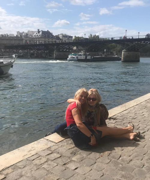 met Renia in Parijs