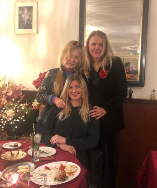 met Renia  en Karolina  in Artist restaurant Amsterdam